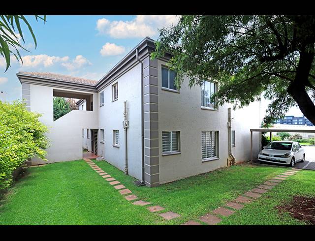 2 BEDROOM TOWNHOUSE FOR SALE IN ORIEL